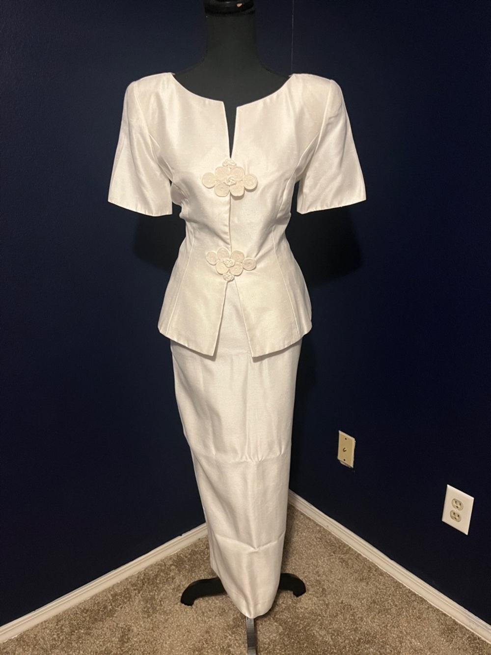 Watters & Watters White Satin Pencil Skirt Suit with Floral Appliqué